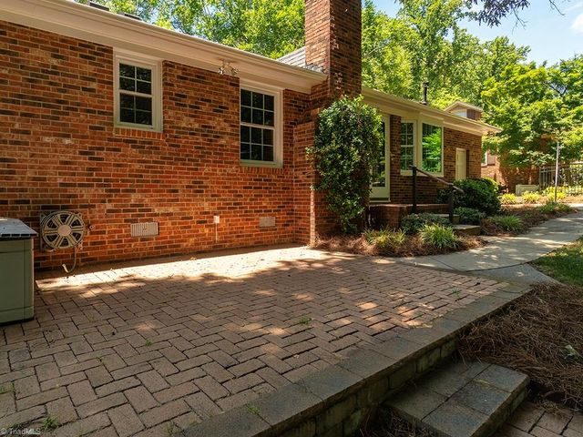 1004 Lamp Post Lane, Greensboro, NC 27410