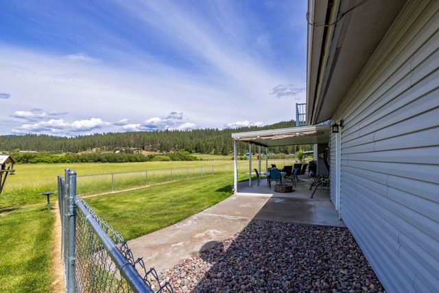16101 N Mount Spokane Park Dr, Mead, WA 99021