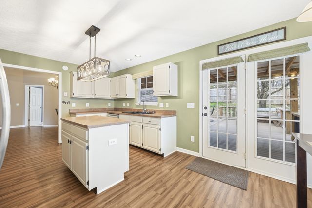 1973 Dunedin Dr, Old Hickory, TN 37138