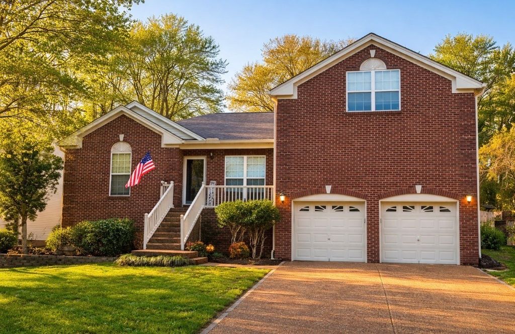 1973 Dunedin Dr, Old Hickory, TN 37138