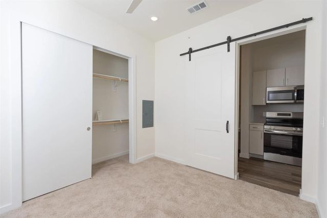 1690 North Loop 177, Houston, TX 77009