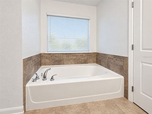 2887 MOONSTONE BEND, Kissimmee, FL 34758