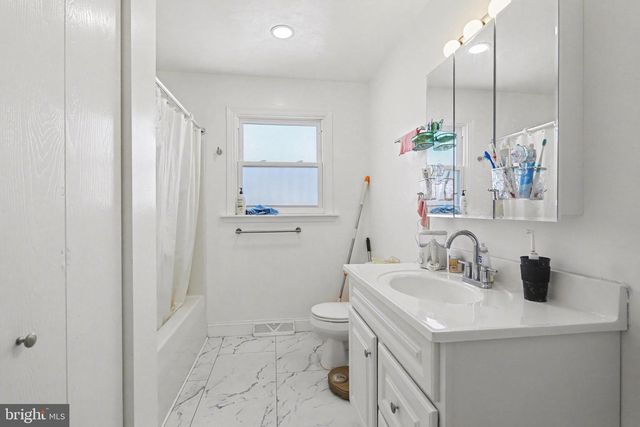 48 COLONIAL DR, Hanover, PA 17331