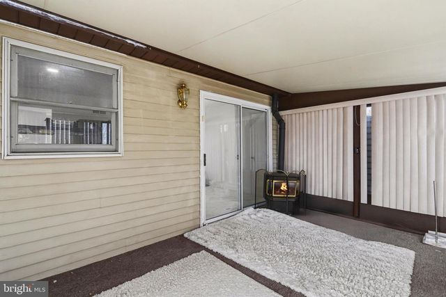 48 COLONIAL DR, Hanover, PA 17331