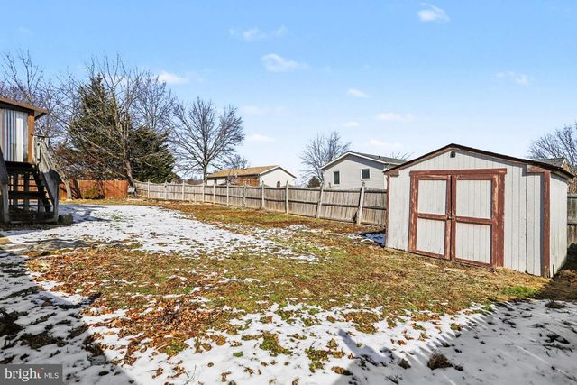 48 COLONIAL DR, Hanover, PA 17331