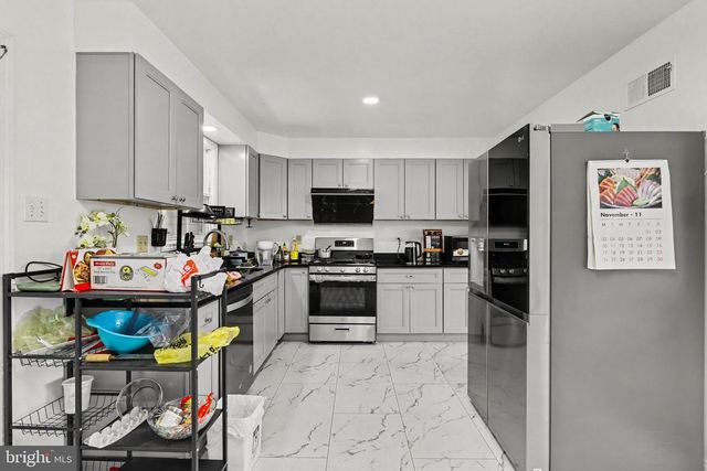 48 COLONIAL DR, Hanover, PA 17331