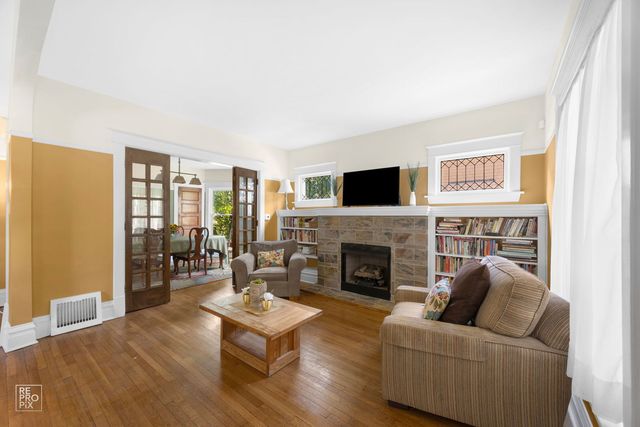 3231 Wesley Avenue, Berwyn, IL 60402