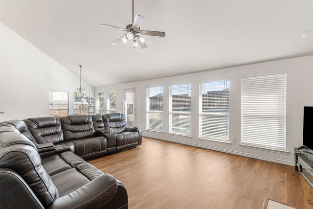 701 Setting Sun Trail, Mckinney, TX 75069