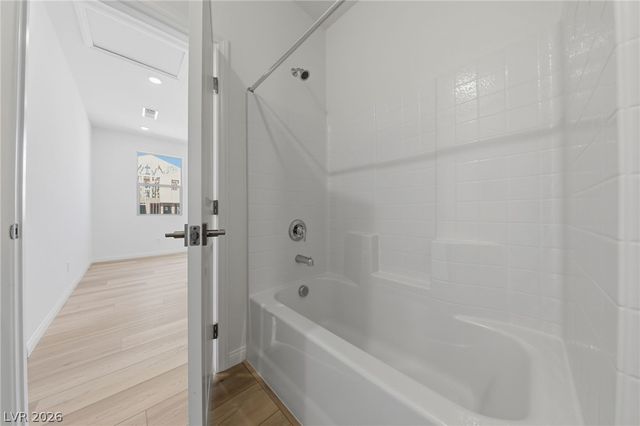 12528 Kings Creek Place, Las Vegas, NV 89138