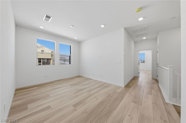 12528 Kings Creek Place, Las Vegas, NV 89138