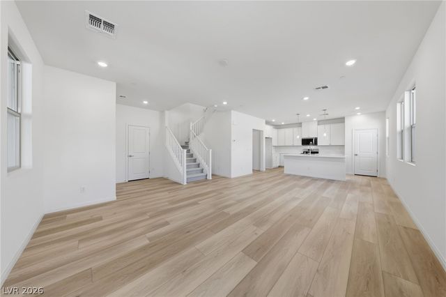 12528 Kings Creek Place, Las Vegas, NV 89138