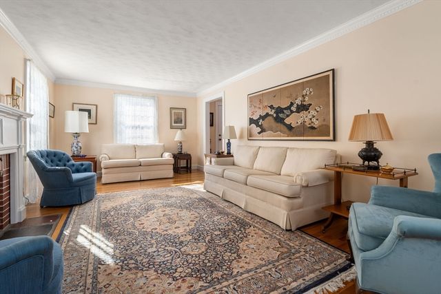 108 Glen Avenue 108, Newton, MA 02459