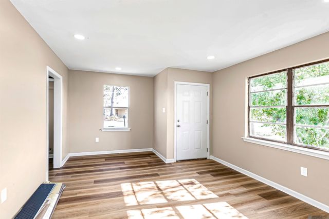 381 Mills Ave, Baton Rouge, LA 70807