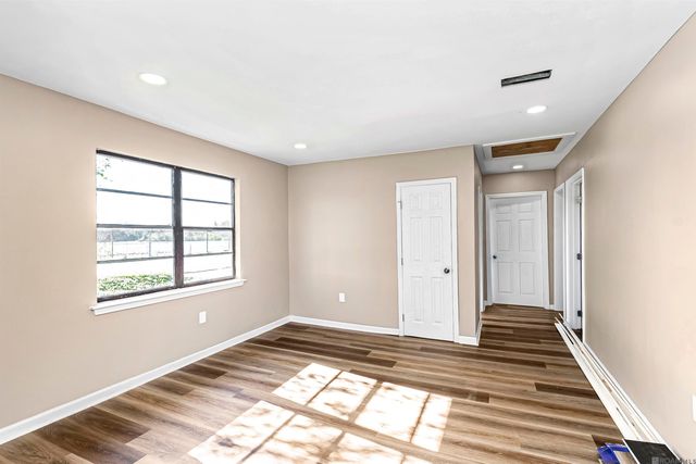 381 Mills Ave, Baton Rouge, LA 70807