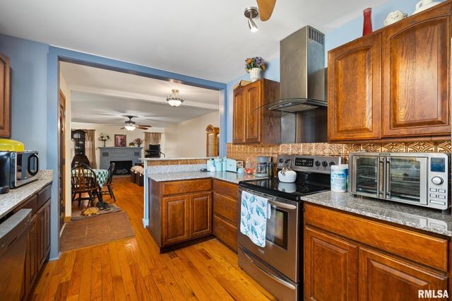 2413 N LEHMAN Road, Peoria, IL 61604