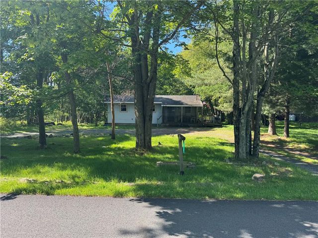 244 Ash Drive, Tobyhanna Twp, PA 18334