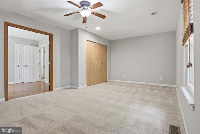 18507 AMIDON AVE, Triangle, VA 22172