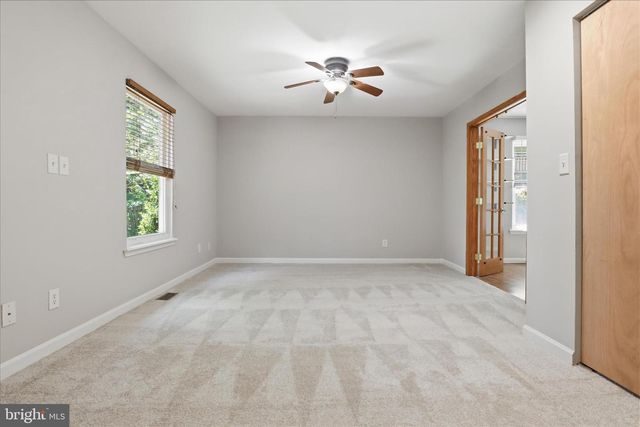 18507 AMIDON AVE, Triangle, VA 22172