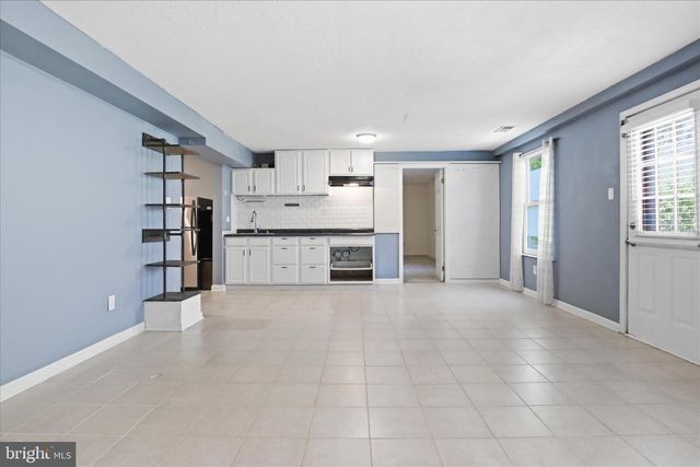 18507 AMIDON AVE, Triangle, VA 22172
