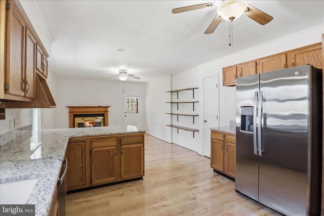18507 AMIDON AVE, Triangle, VA 22172