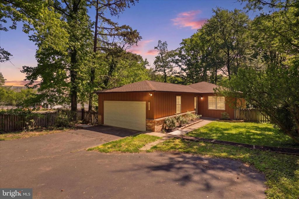 18507 AMIDON AVE, Triangle, VA 22172
