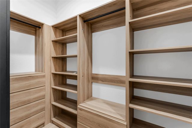 7292 Edgewater Drive, Willis, TX 77318