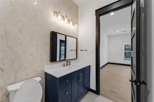 7292 Edgewater Drive, Willis, TX 77318