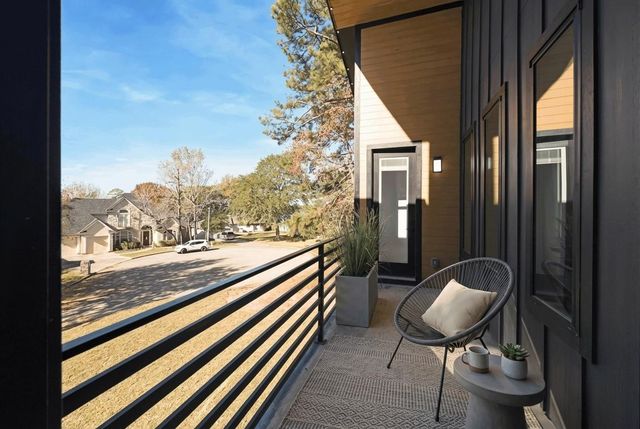 7292 Edgewater Drive, Willis, TX 77318