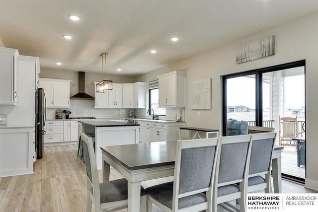 20802 Hartman Avenue, Omaha, NE 68022