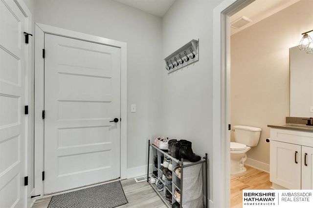 20802 Hartman Avenue, Omaha, NE 68022