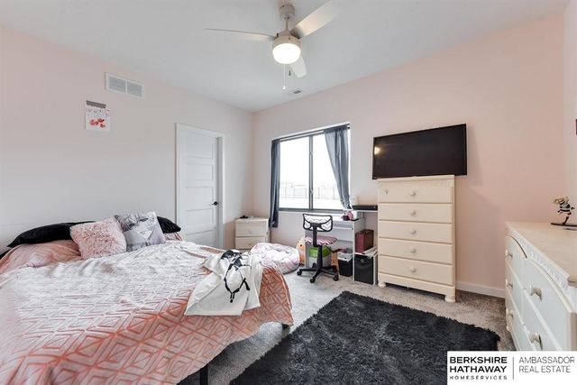 20802 Hartman Avenue, Omaha, NE 68022