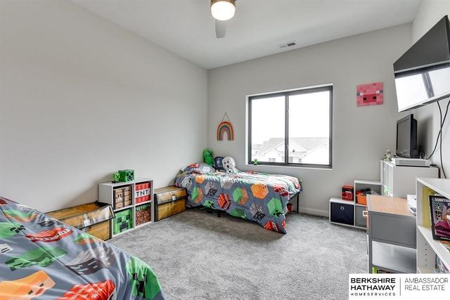 20802 Hartman Avenue, Omaha, NE 68022