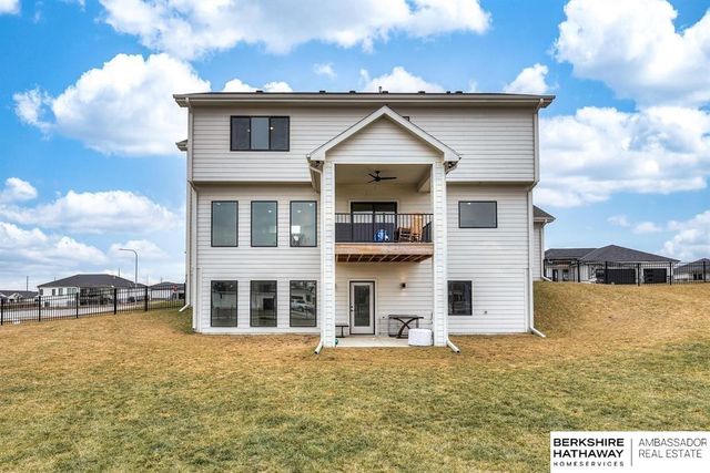 20802 Hartman Avenue, Omaha, NE 68022