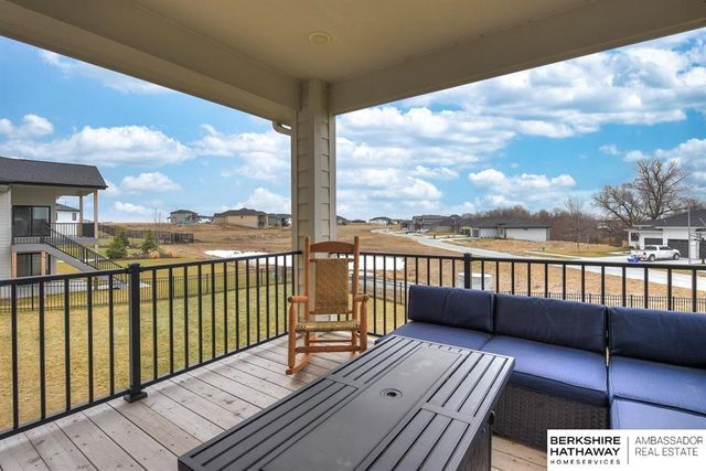 20802 Hartman Avenue, Omaha, NE 68022