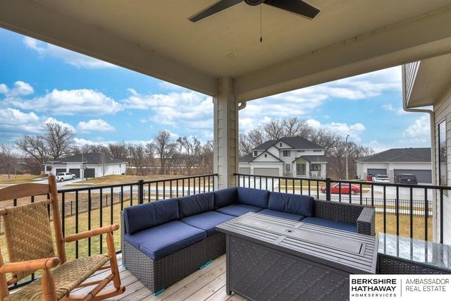 20802 Hartman Avenue, Omaha, NE 68022