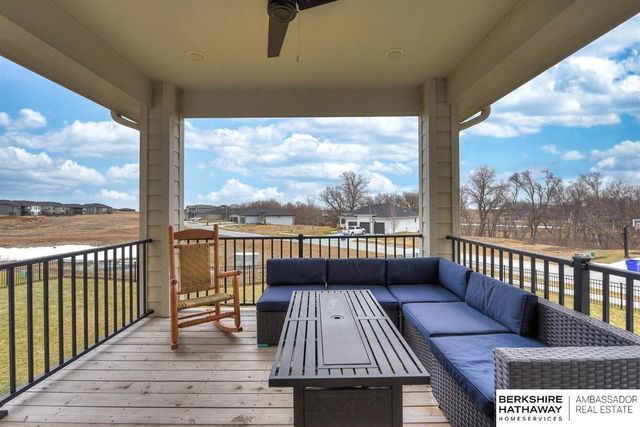 20802 Hartman Avenue, Omaha, NE 68022