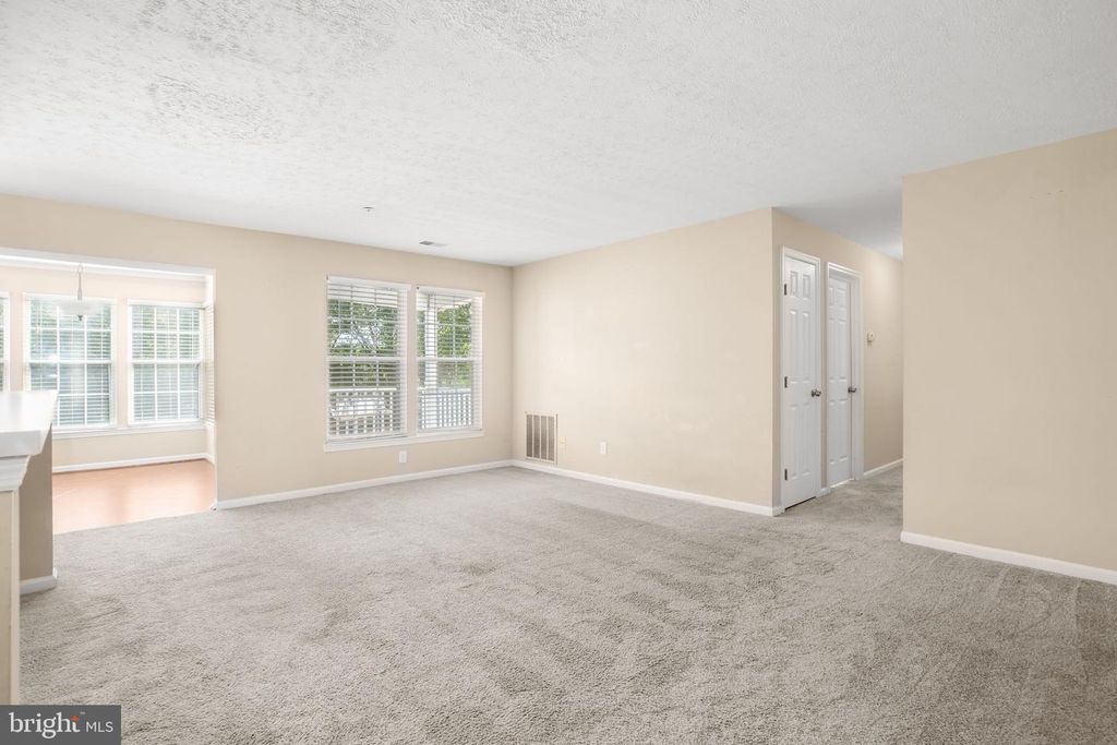 12309 ASHMONT CT #203, Woodbridge, VA 22192
