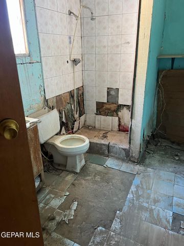 241 Lone Star Place, El Paso, TX 79907