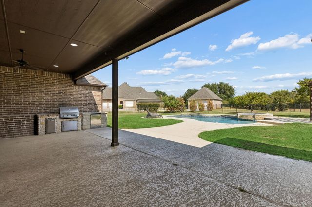212 W Aurora Vista Trail, Aurora, TX 76078