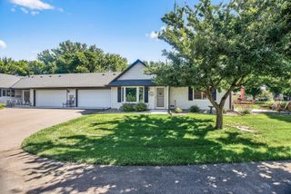 3662 Gershwin Lane N, Oakdale, MN 55128