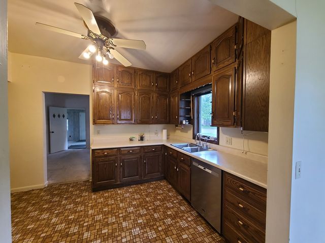 603 7th Avenue, Sterling, IL 61081