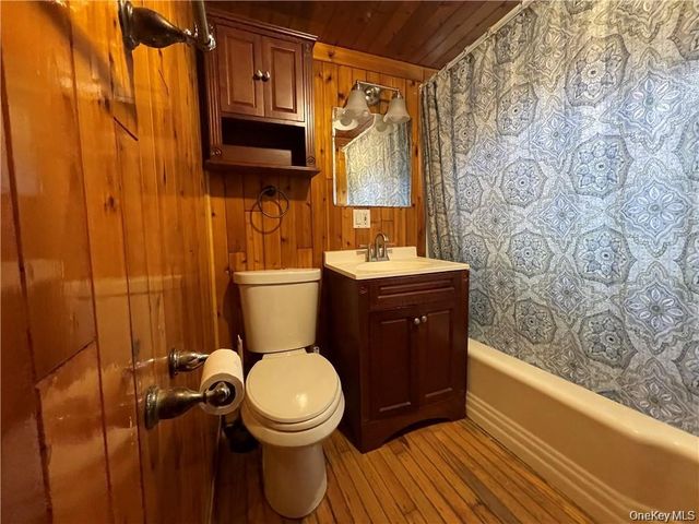 22 Lake Avenue, Monroe, NY 10950