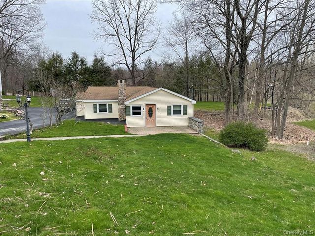 22 Lake Avenue, Monroe, NY 10950