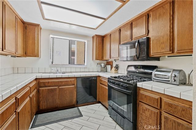 2101 E 21st 102, Signal Hill, CA 90755