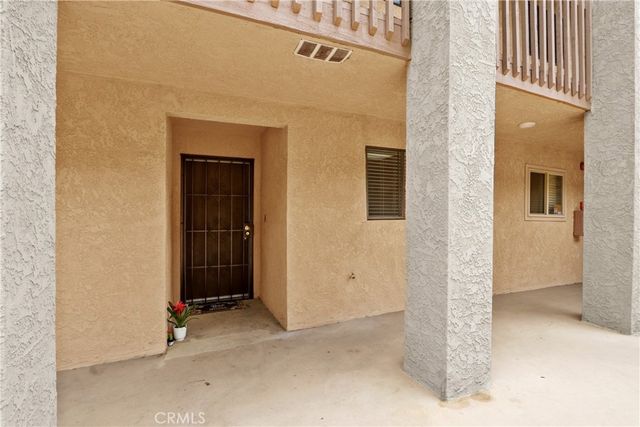 2101 E 21st 102, Signal Hill, CA 90755