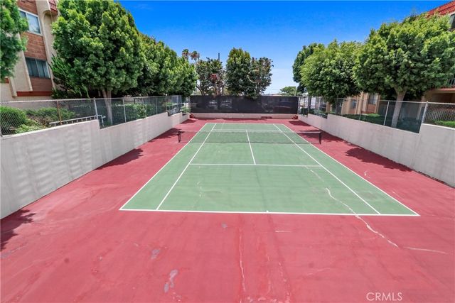 2101 E 21st 102, Signal Hill, CA 90755