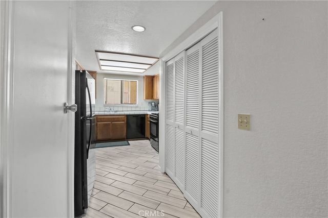 2101 E 21st 102, Signal Hill, CA 90755