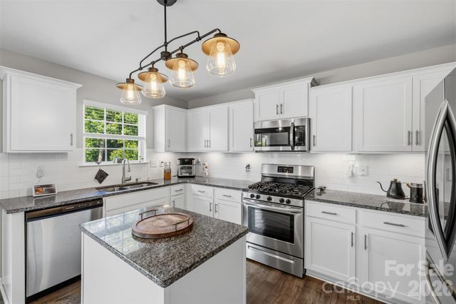 2812 Westbury Court, Dallas, NC 28034