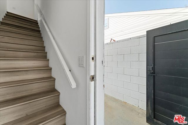 721 Beloit Avenue, Los Angeles, CA 90049