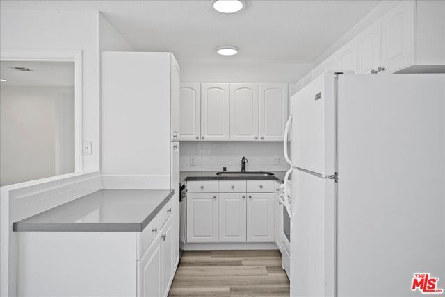 721 Beloit Avenue, Los Angeles, CA 90049